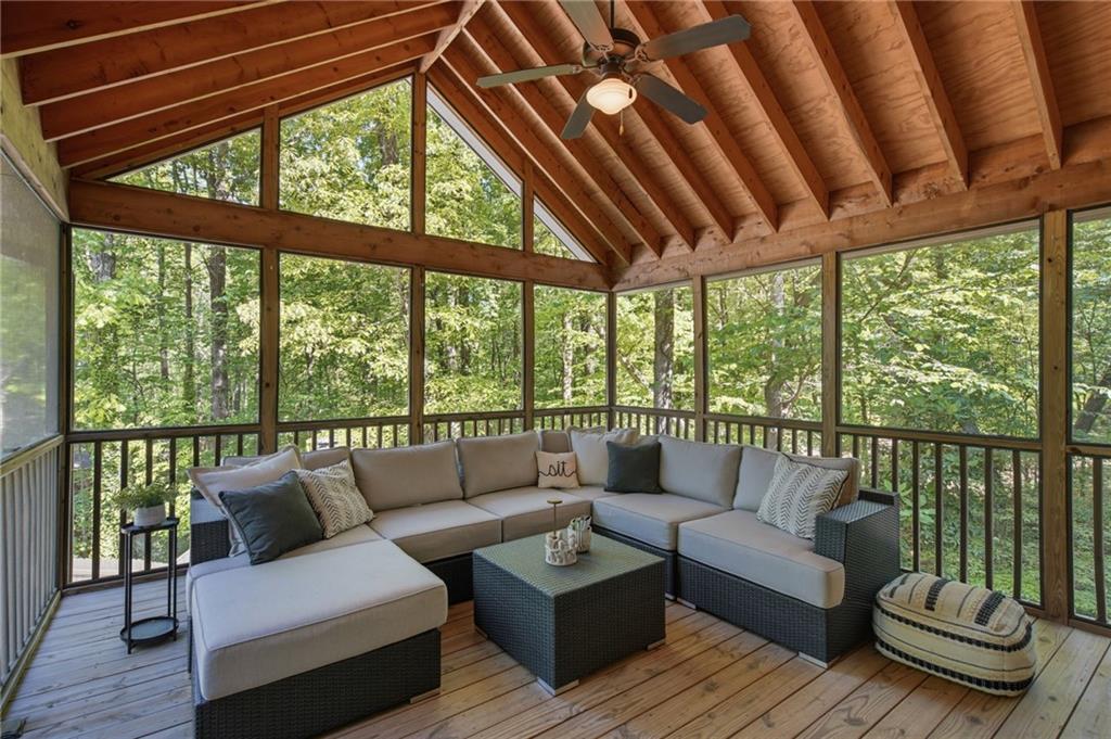 1075 Pine Grove Pointe Drive