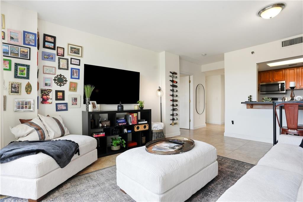 1280 W Peachtree Street NW 811