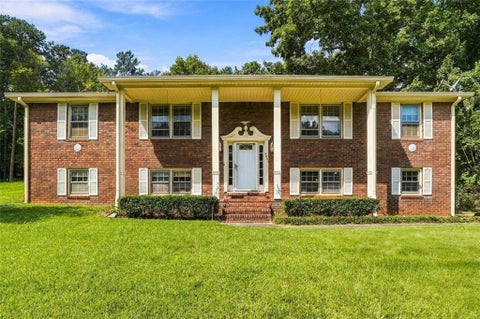 Homes For Sale - 3601 Todd Drive<br/> Douglasville, GA 30135