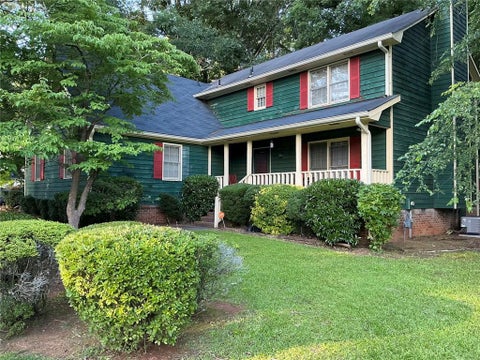 Homes For Sale - 1454 Albans Court<br/> Lithonia, GA 30058