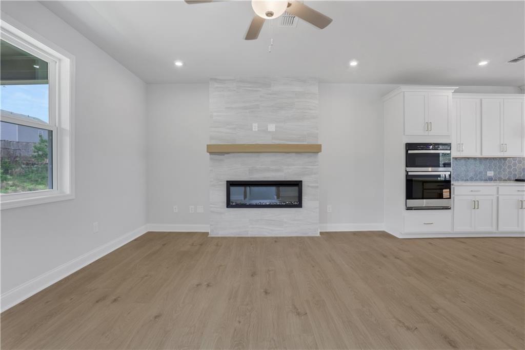 386 Sunset Hollow Street