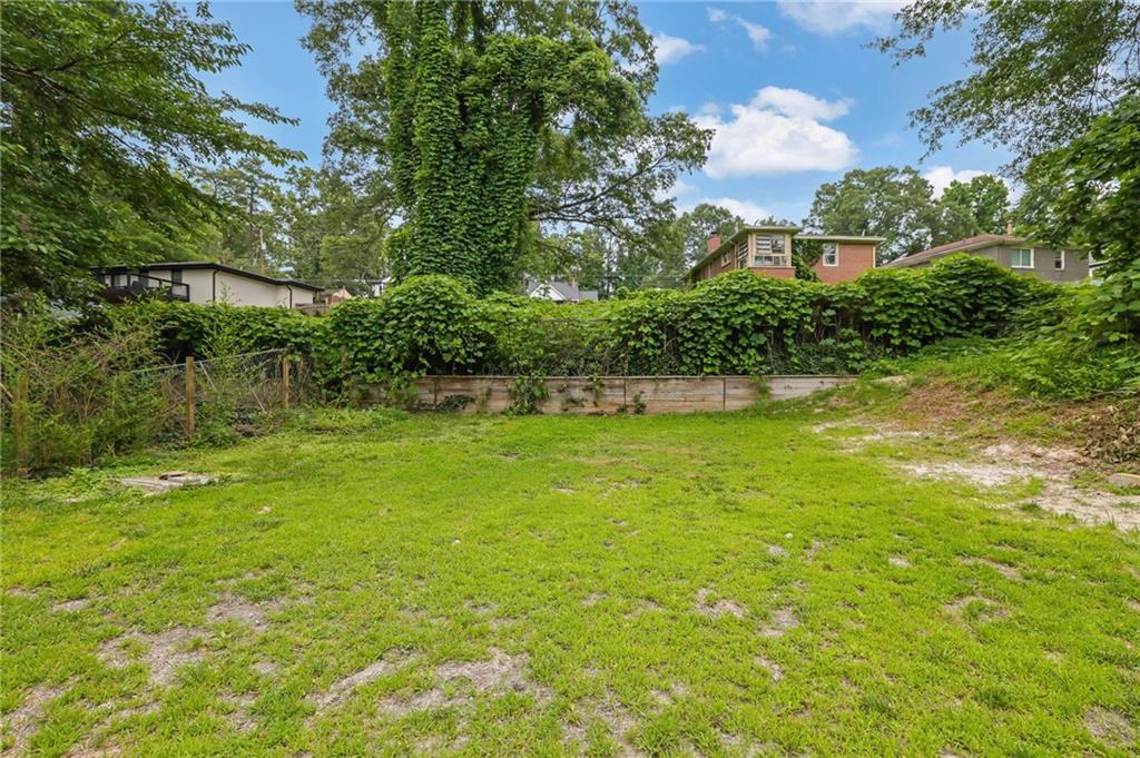 41 Spring Lane NW