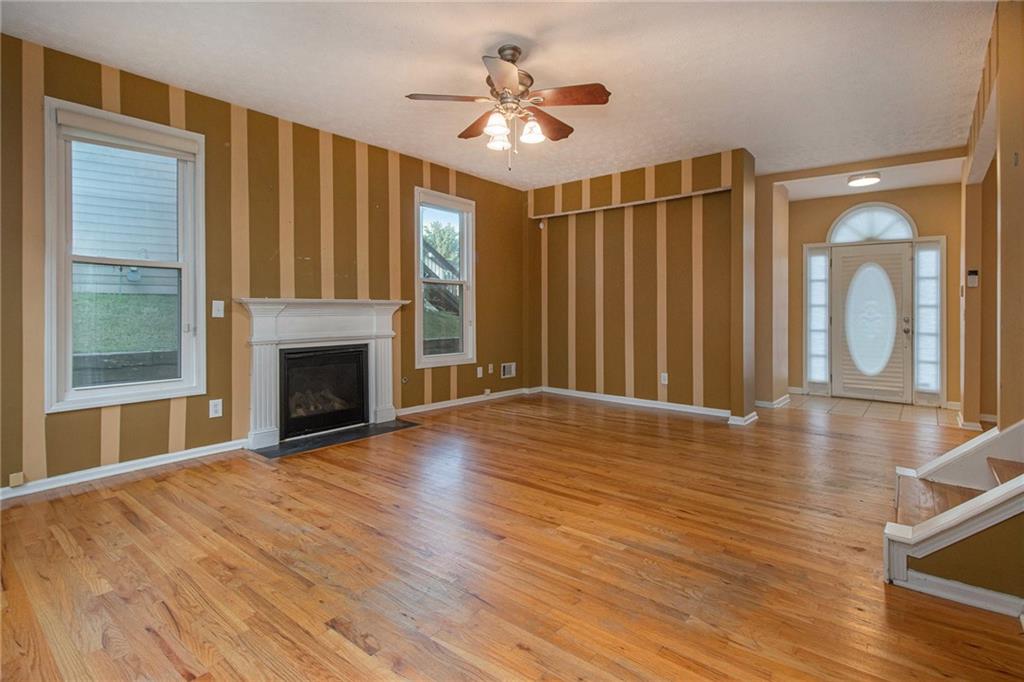 3700 River Lake Shore