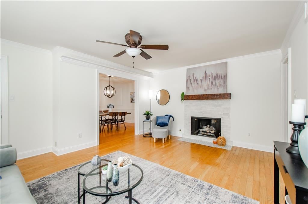 5400 Roswell Road D4