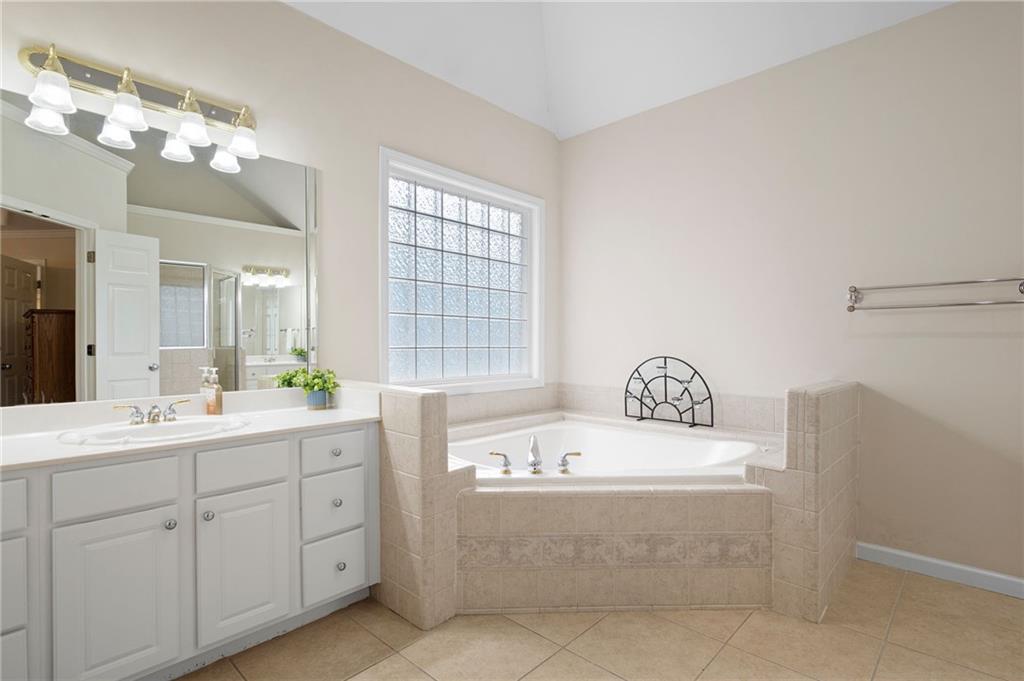 235 Rippling Drive, Marietta, Georgia image 32