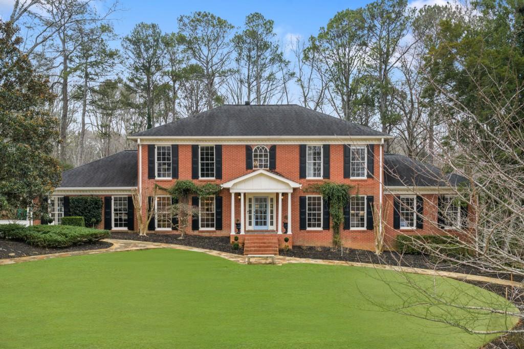 8915 Huntcliff Lake Court