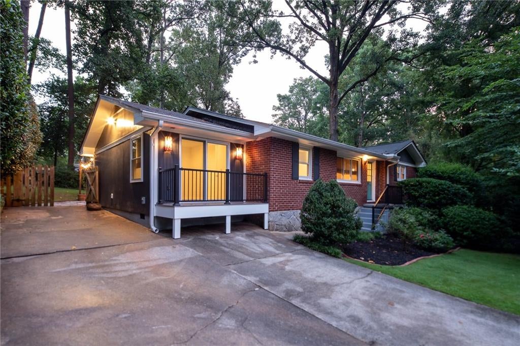 1170 N Druid Woods Court