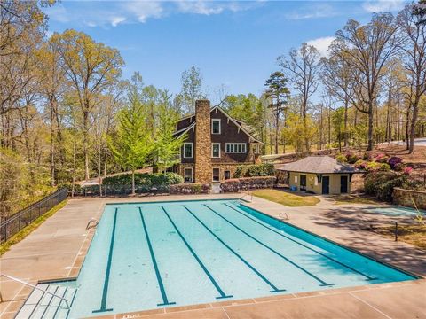 A home in Dawsonville