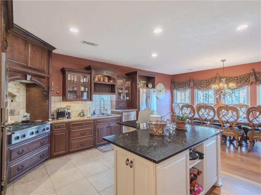 410 Caldwell Lane
