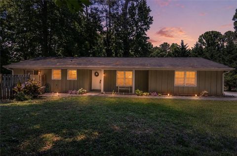 1117 Mandalay Court SW Lilburn GA 30047