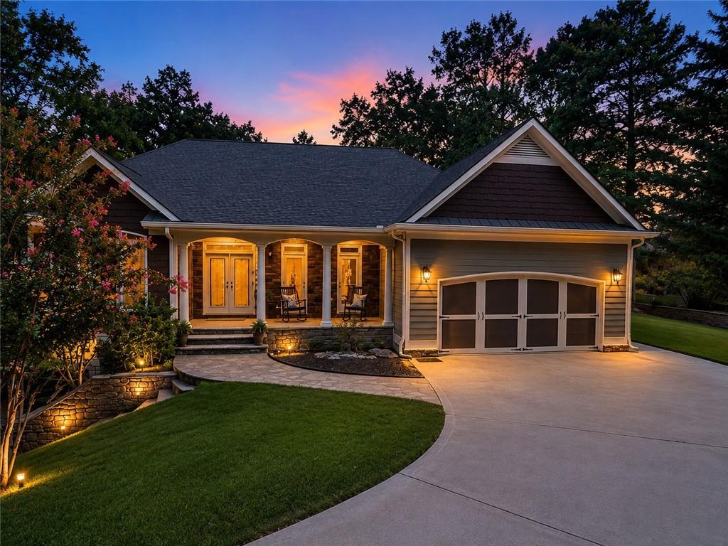 110 N Cypress Court