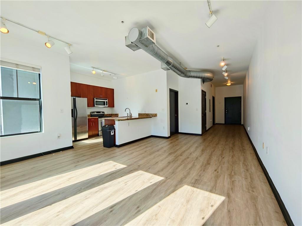 5300 Peachtree Road 2401