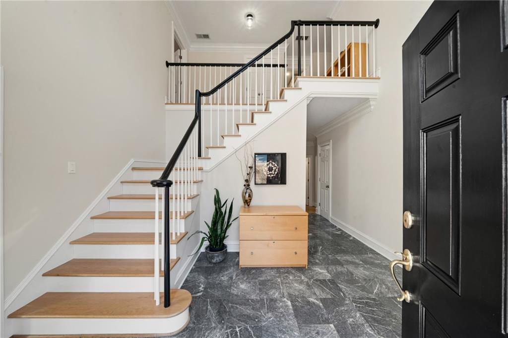 3877 Downing Lane NE