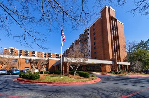 Photo of 300 Johnson Ferry Road NE #B113, Atlanta, GA 30328 (MLS # 7699405)