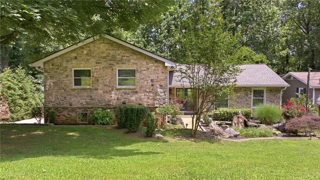 9040 Ruby Lane