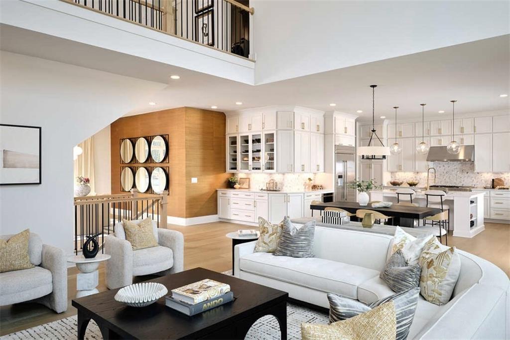 4465 Hawthorn Circle
