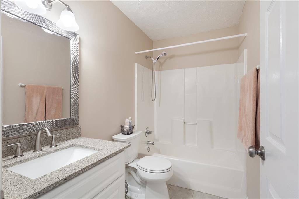 2577 Abbotts Glen Drive, Acworth, Georgia image 32