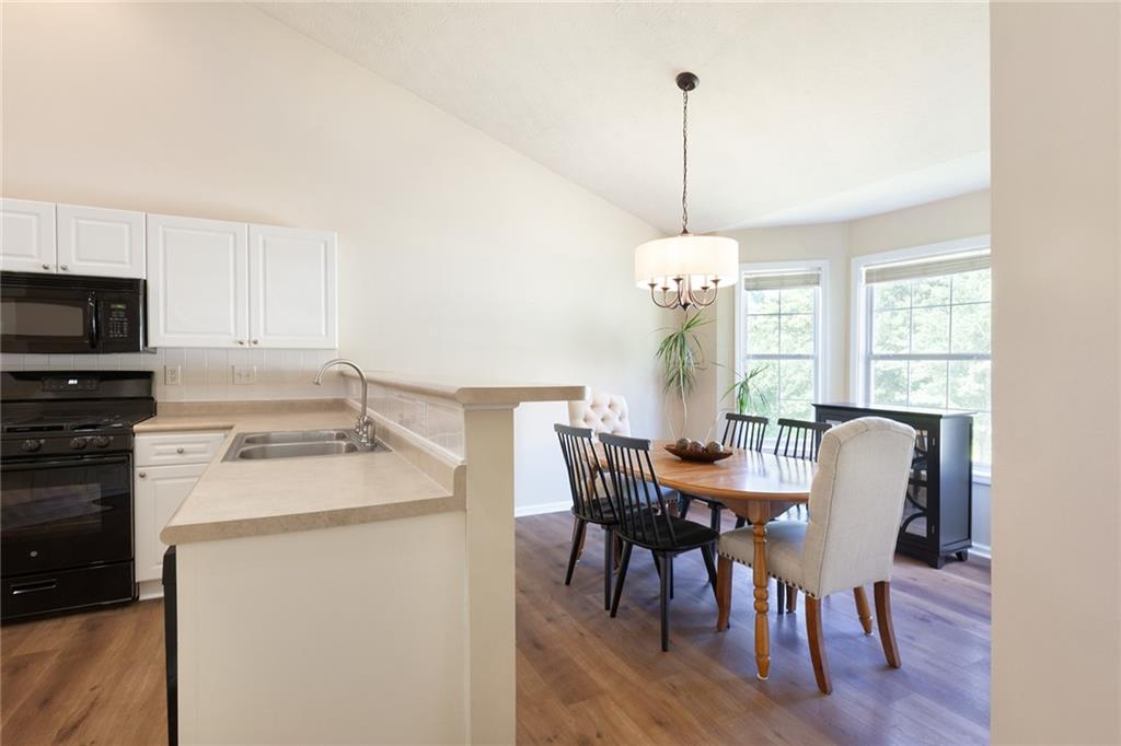 2577 Abbotts Glen Drive, Acworth, Georgia image 10