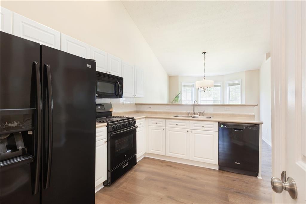 2577 Abbotts Glen Drive, Acworth, Georgia image 15