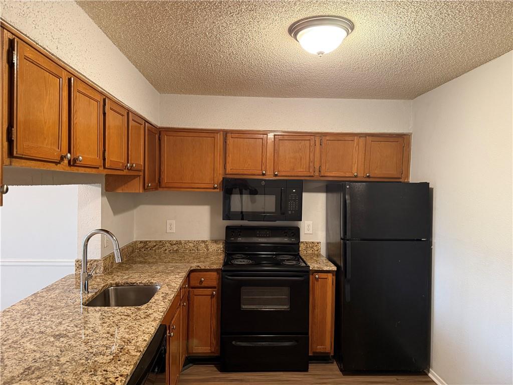 323 Seasons Parkway, Norcross, Georgia image 6