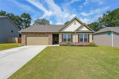 Homes For Sale - 516 Mcginnis Circle<br/> Calhoun, GA 30701