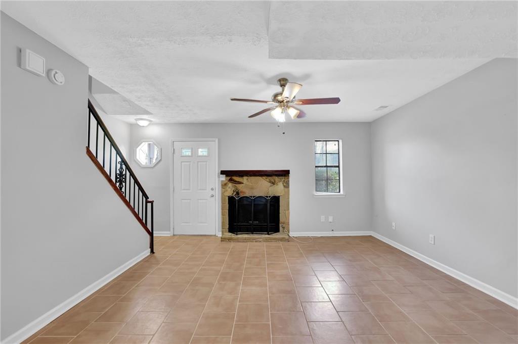 731 Victoria Place SW