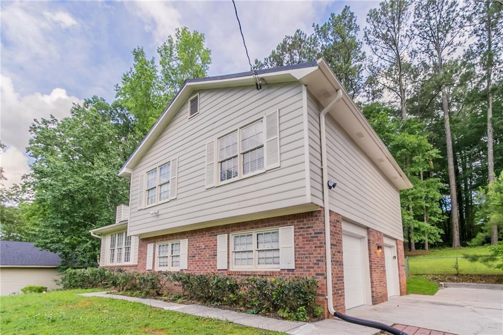 803 Cedar Lake Drive, Conyers, Georgia image 3