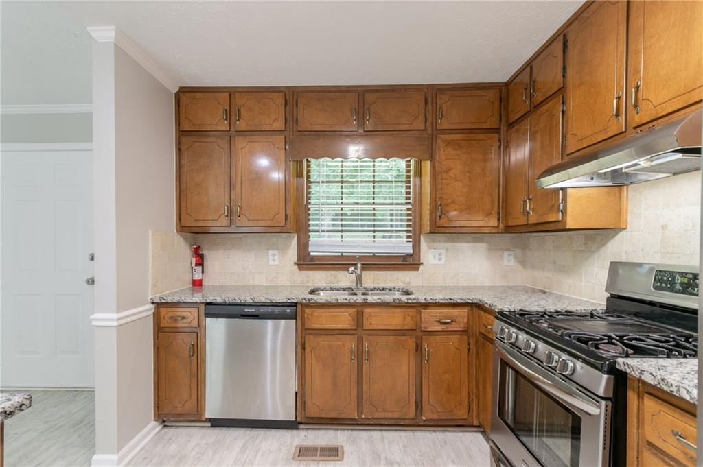 803 Cedar Lake Drive, Conyers, Georgia image 12