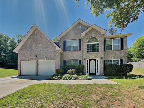 Homes For Rent - 4275 Spurlook Crossing<br/> Douglasville, GA 30135