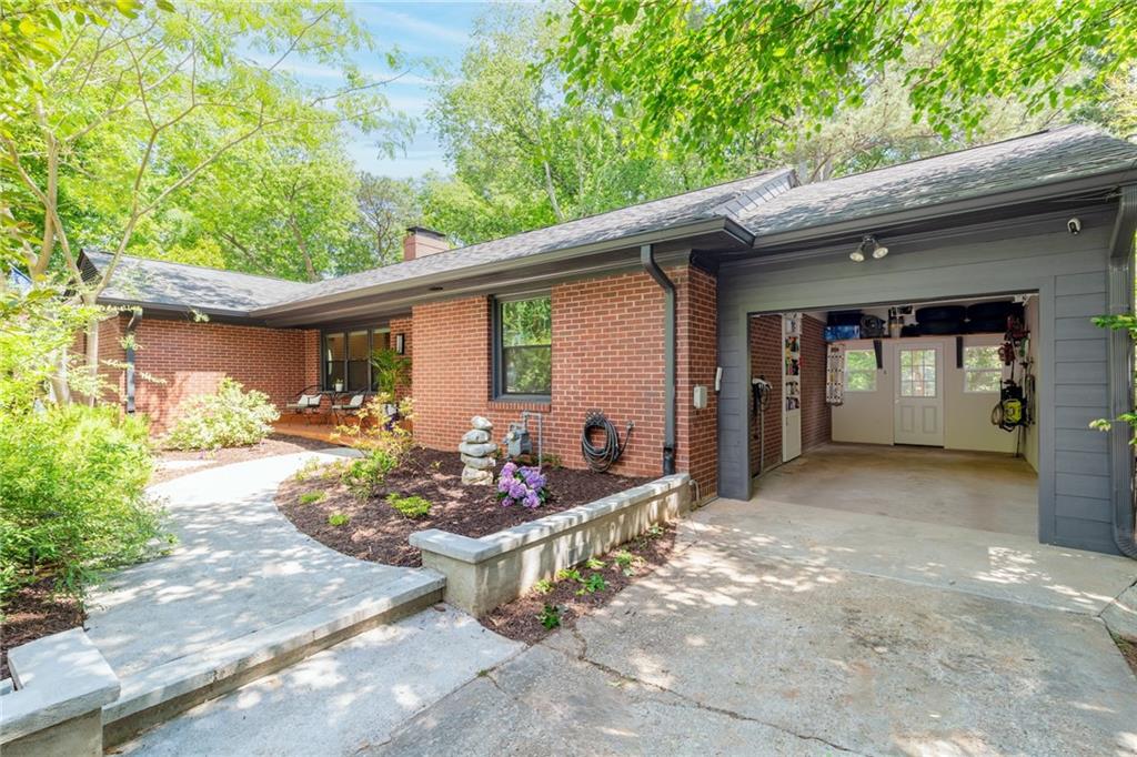 2413 N Decatur Road