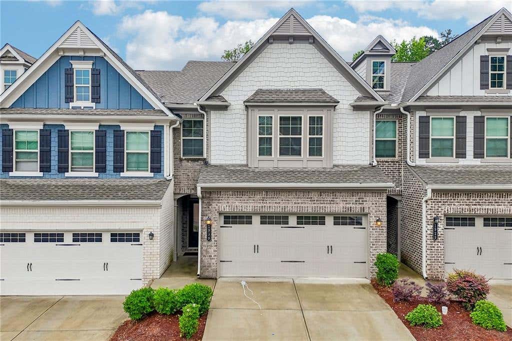 Photo of 1939 Lanier Harbor Point, Buford, GA 30518 (MLS # 7783447)