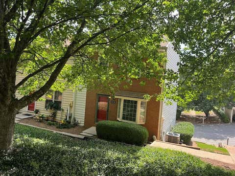 Townhouse For Sale - 192 High Creek Drive<br/> Roswell, GA 30076