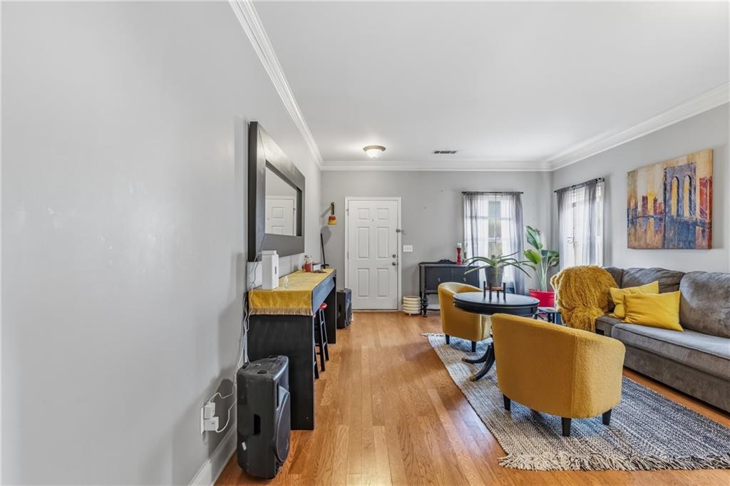 370 Parkmont Way