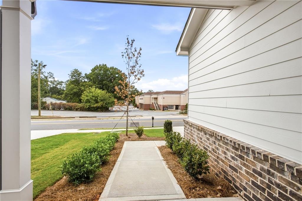 35 Aviation Rd SE