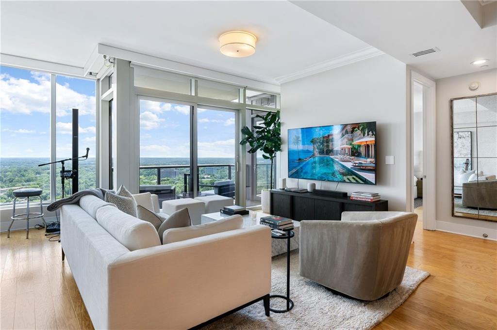 3630 Peachtree Road NE 2102