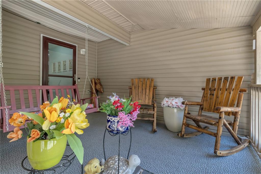 3105 Navajo Circle