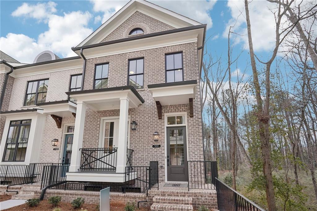 300 Crimson Pine Alley 9