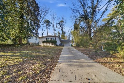 Photo of 3024 Pasadena Drive, Decatur, GA 30032 (MLS # 7727787)