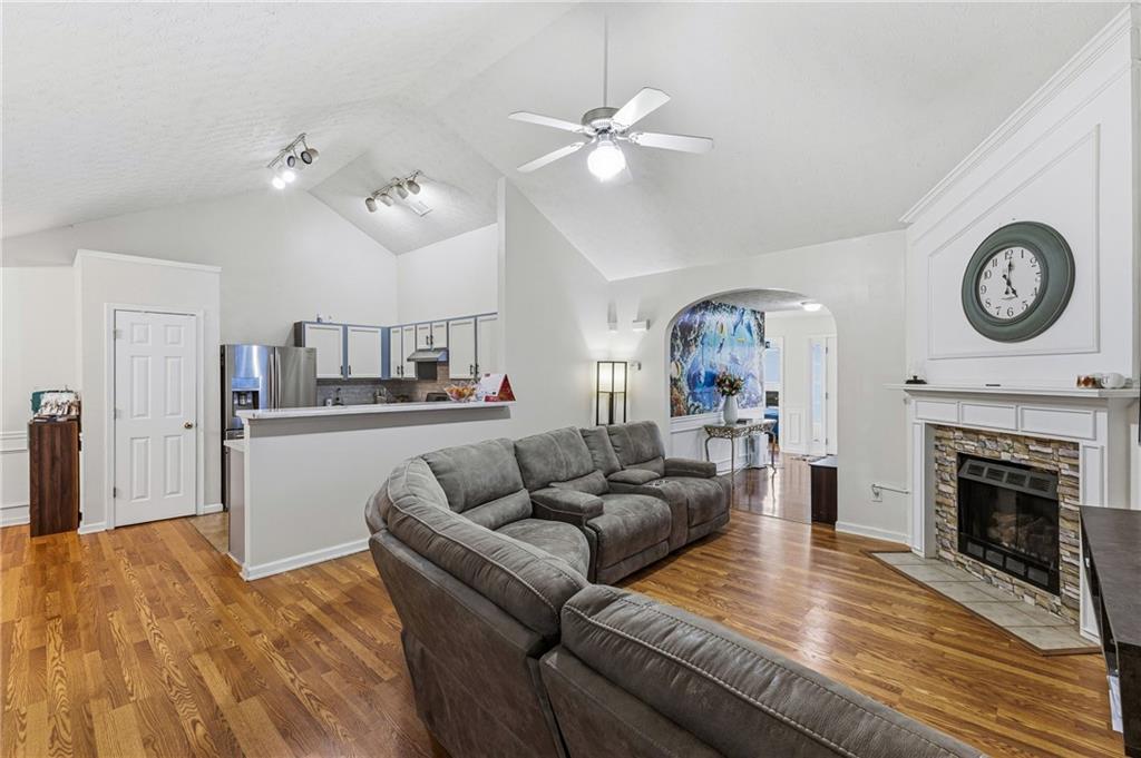 2808 Driftwood Court