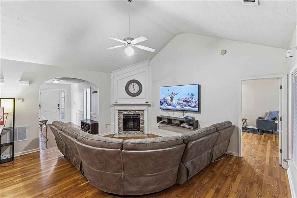 2808 Driftwood Court