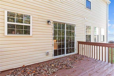 A home in Dacula