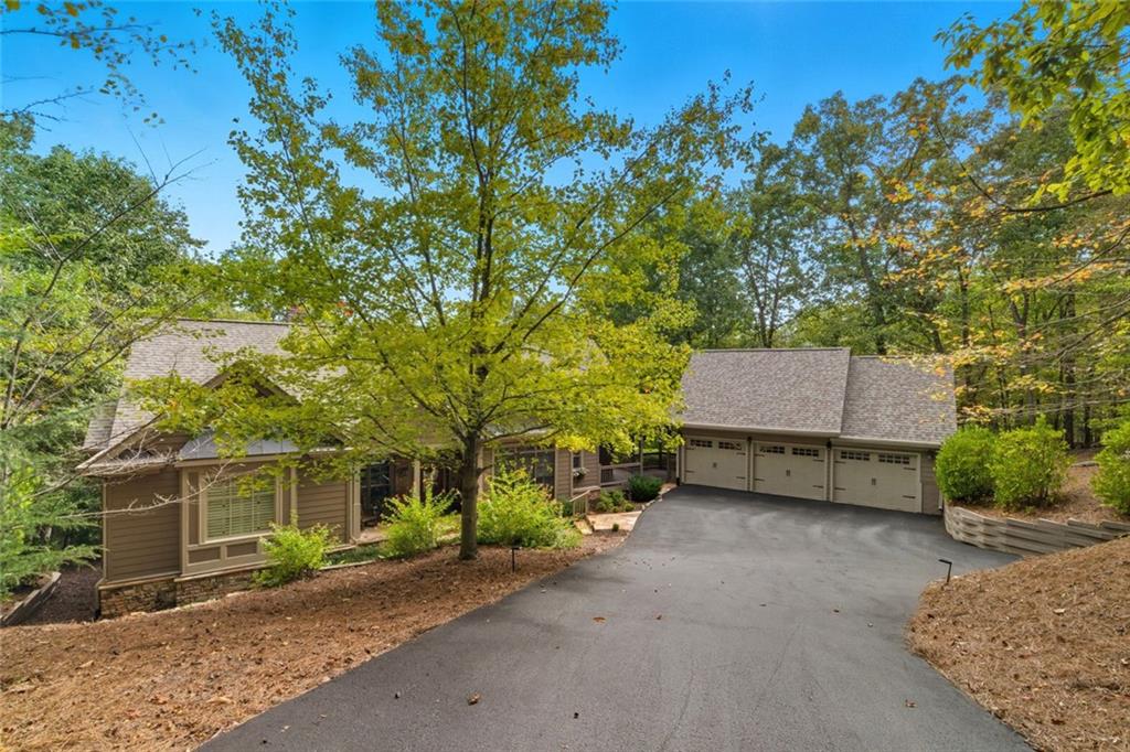 121 Hyacinth Hill Drive