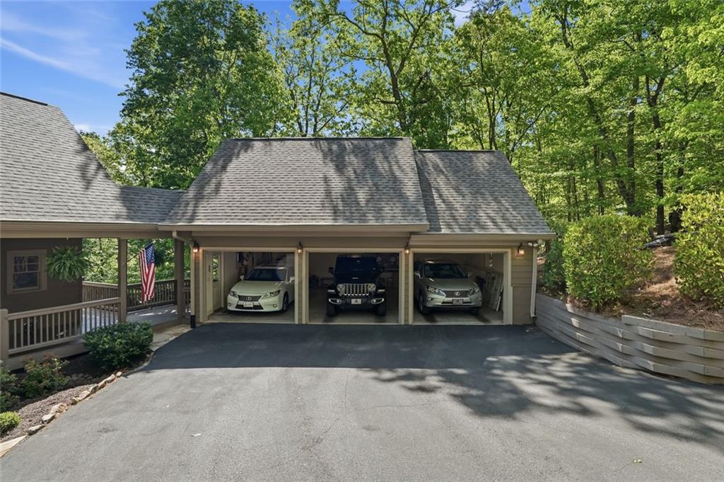 121 Hyacinth Hill Drive