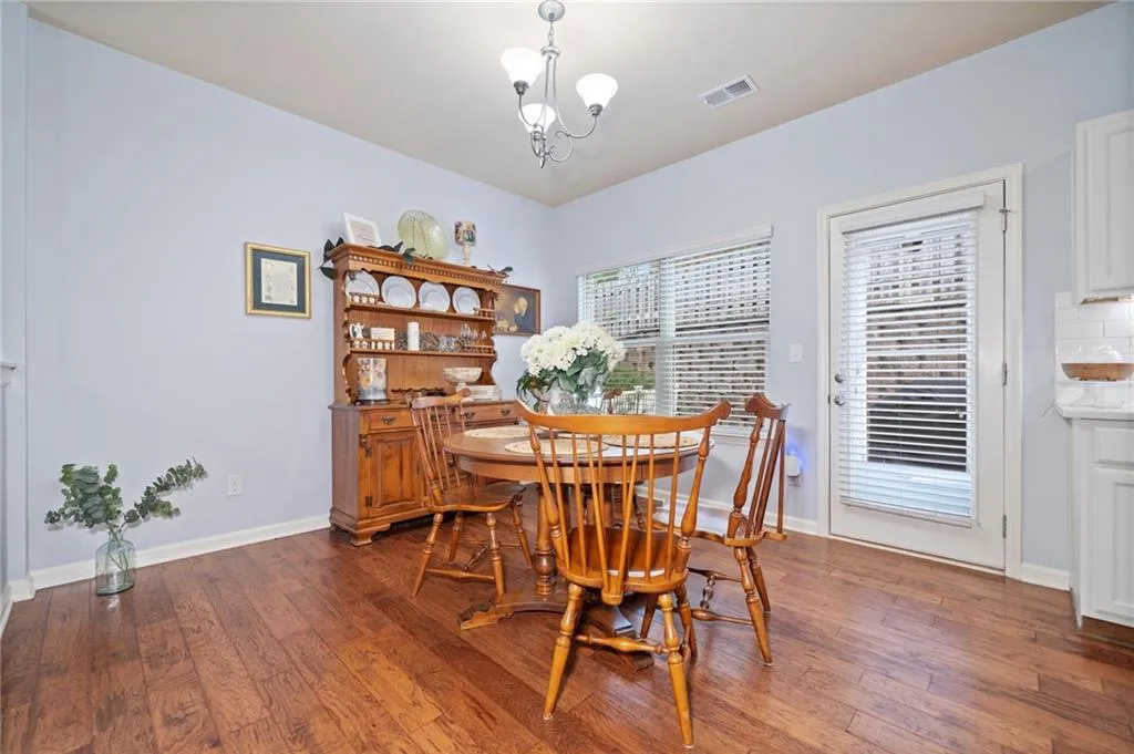 Canton, Georgia 30114, United States, 3 Bedrooms Bedrooms, ,3 BathroomsBathrooms,Residential,Pending,1817