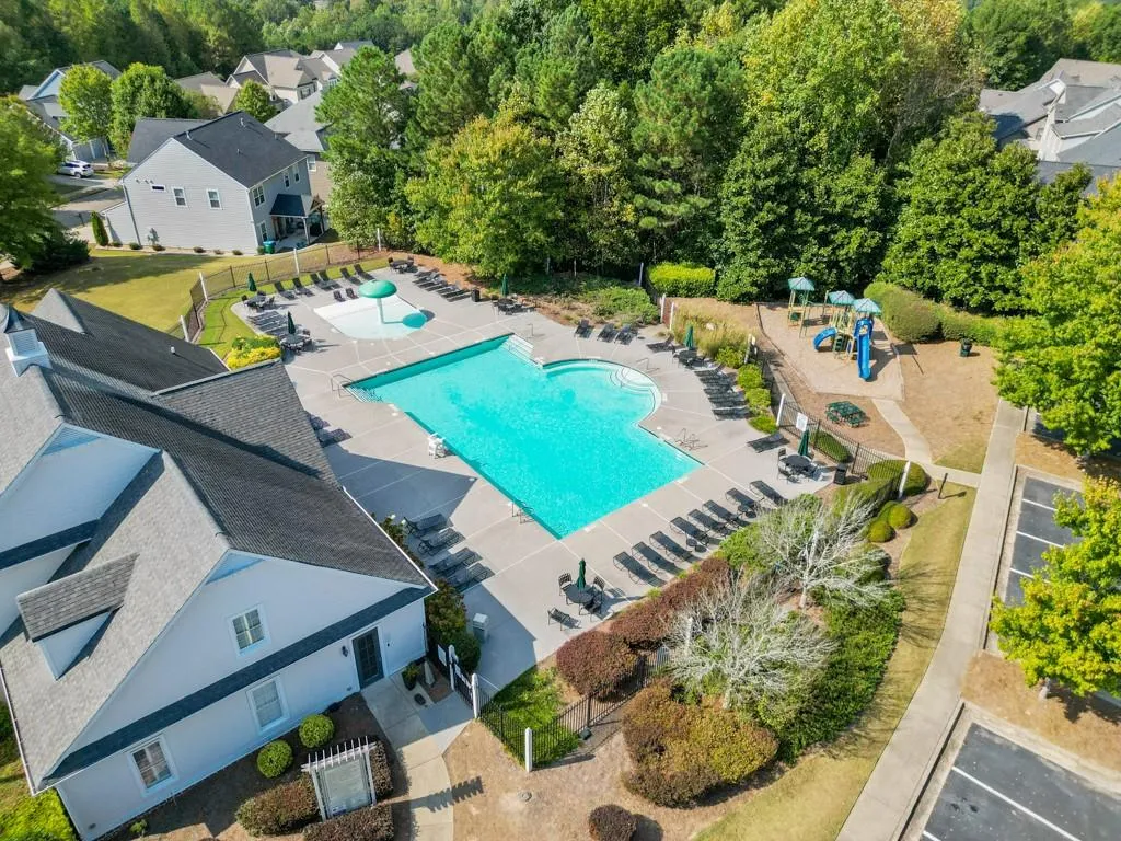 Canton, Georgia 30114, United States, 3 Bedrooms Bedrooms, ,3 BathroomsBathrooms,Residential,Pending,1817