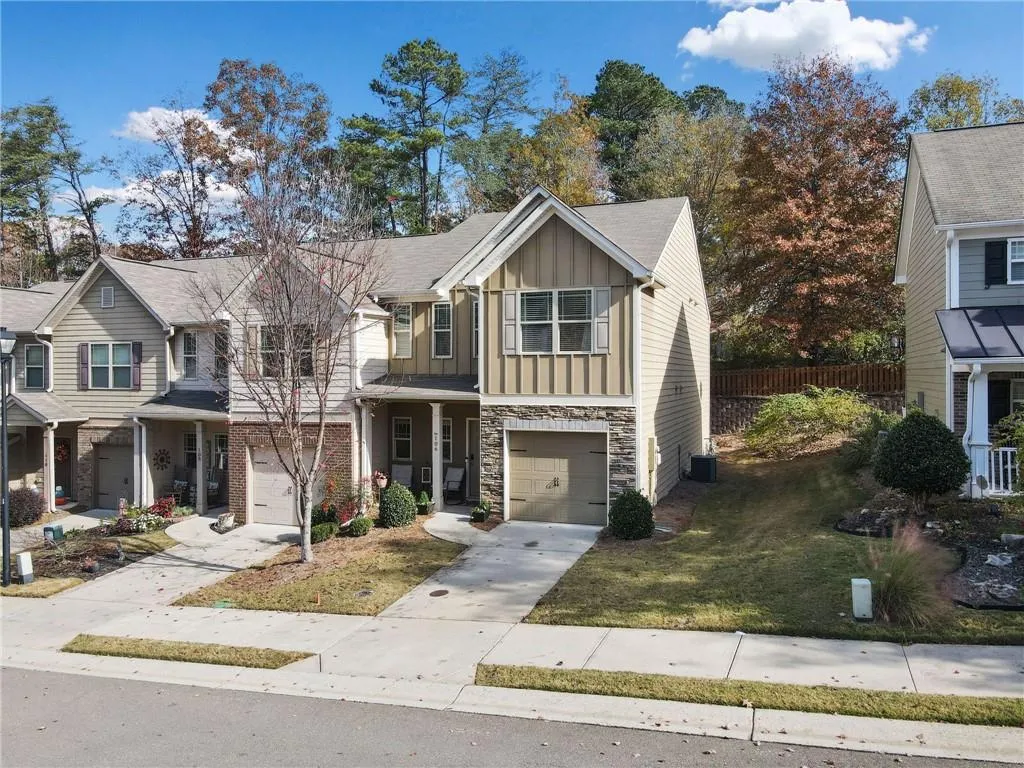 Canton, Georgia 30114, United States, 3 Bedrooms Bedrooms, ,3 BathroomsBathrooms,Residential,Pending,1817