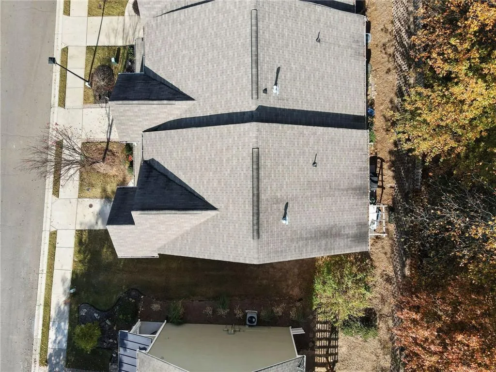 Canton, Georgia 30114, United States, 3 Bedrooms Bedrooms, ,3 BathroomsBathrooms,Residential,Pending,1817