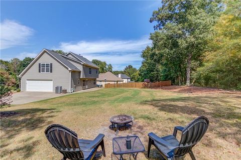 A home in Dacula