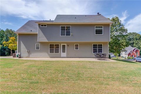 A home in Dacula