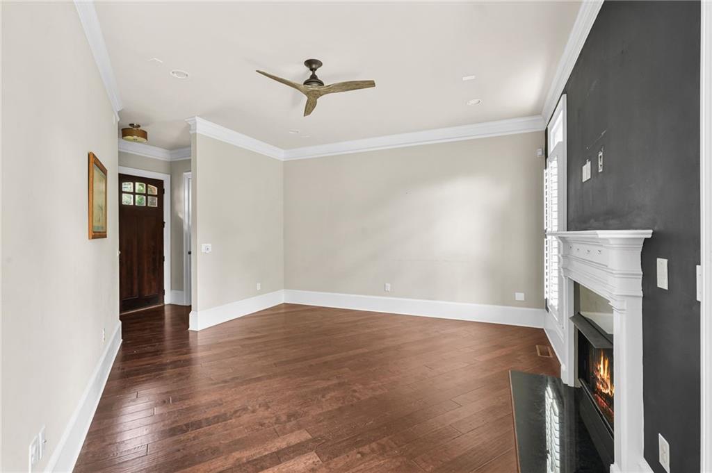 3002 Lenox Road NE 300